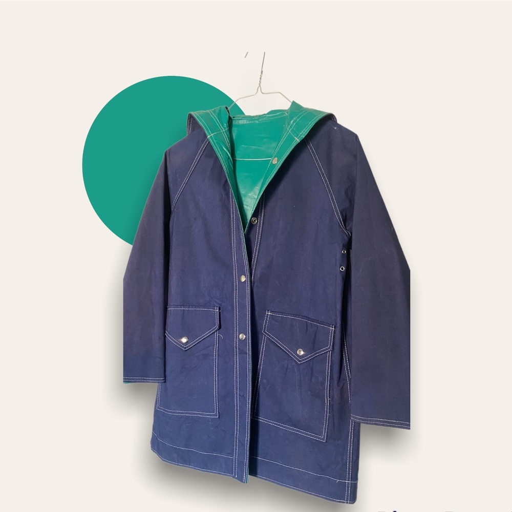 Reversible rain coat